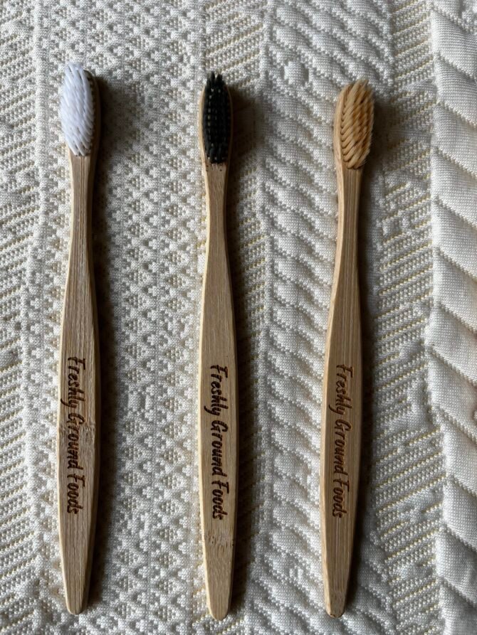 BAMBOO BRUSH (ADULT)
