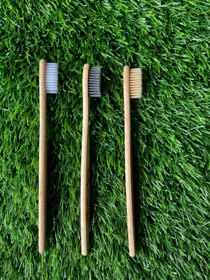 BAMBOO BRUSH (ADULT)